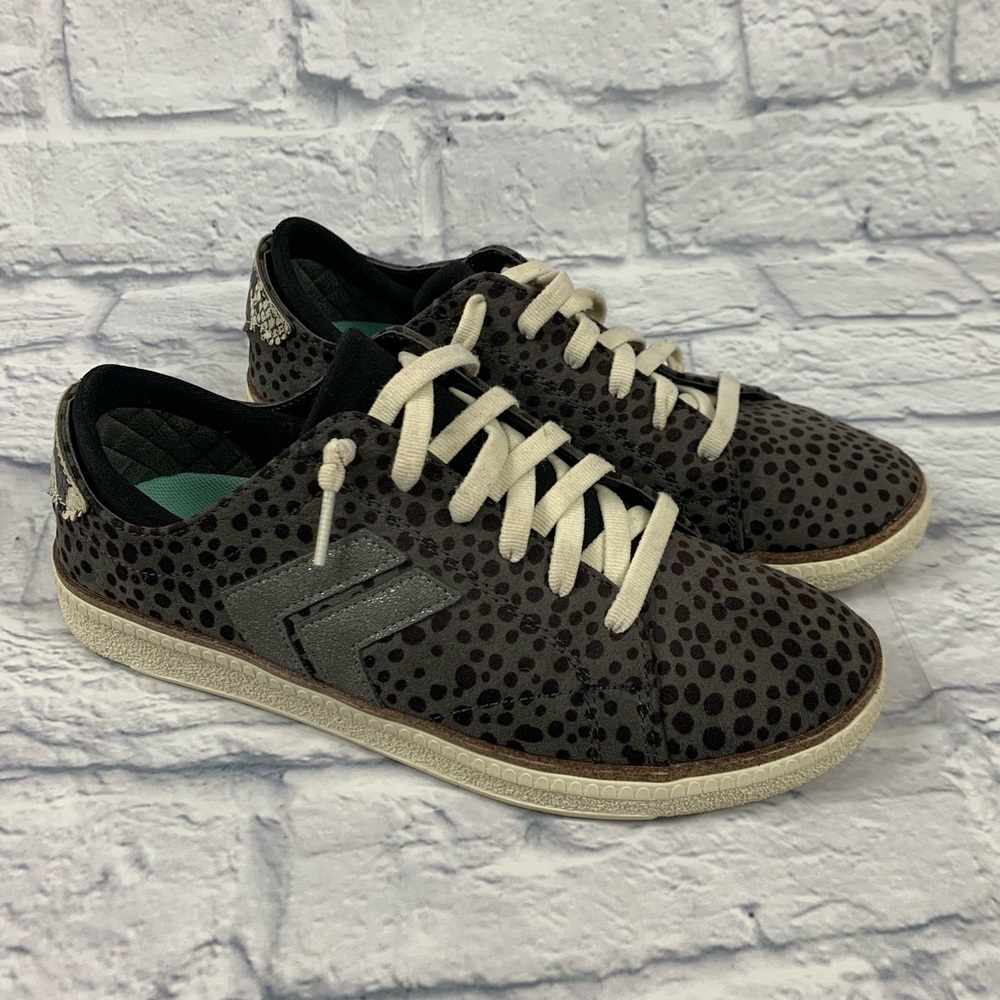 Dr. Scholl’s Sweet Kicks Black Gray Polka Dot Snakeskin Slip On Sneaker 6.5 M